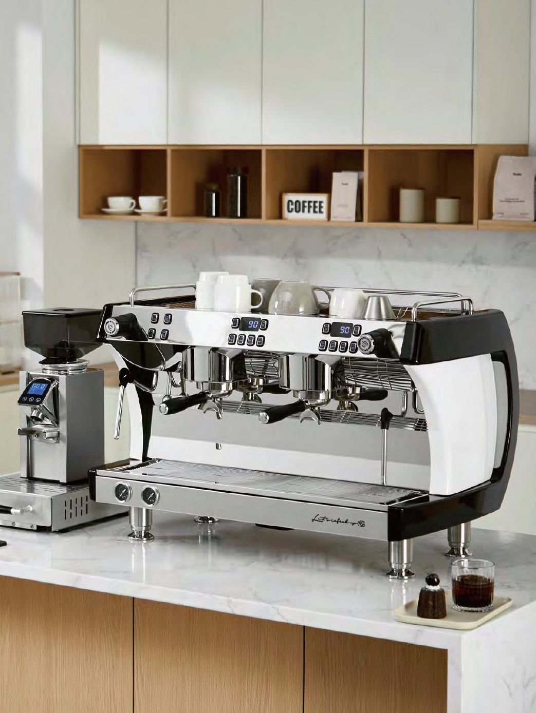 Machine espresso Gemilai G3201 sur un comptoir de café